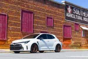 Toyota Corolla Coilover Suspension Kit - Ohlins - Road & Track - `23-`25